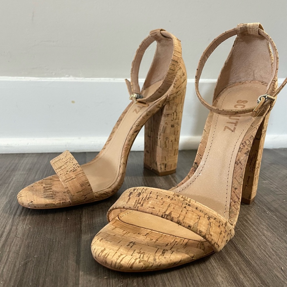 Schutz Cady Lee Block sandal and Neutral Cork. Size 8.5
